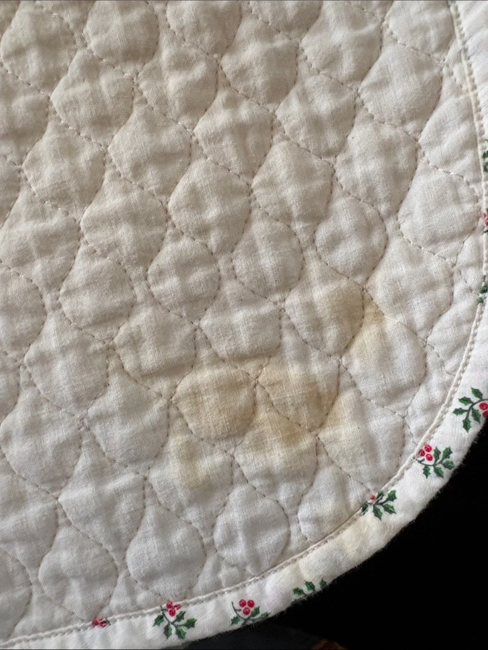Vintage Cream Quilted Apron with Embroidered Duck